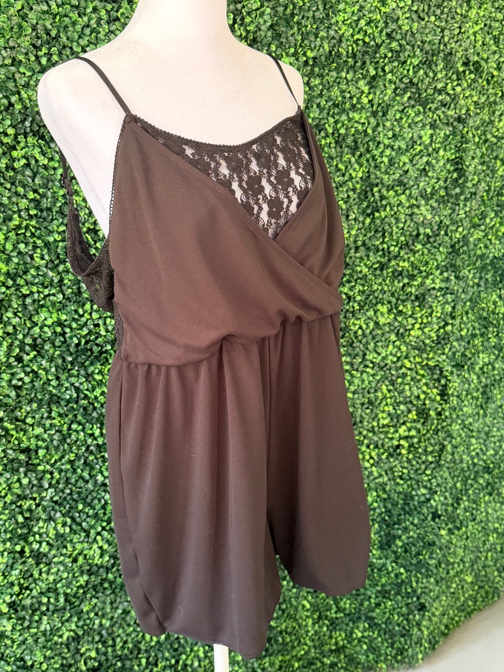 Lace-Trim black Romper with Spaghetti Straps